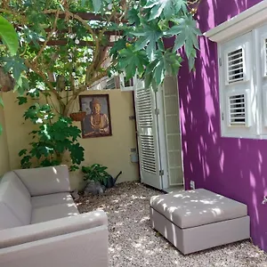  Сasa de vacaciones Purple House In Colorful Centre